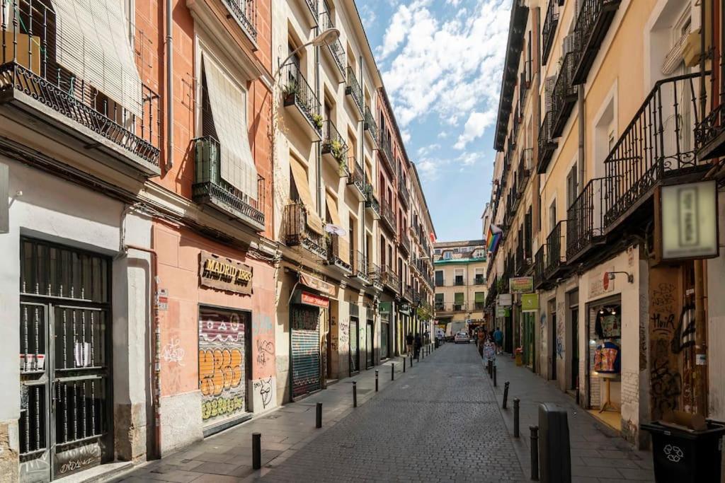Espiritu Santo, Comodidad Para 2 En Malasana Madrid Buitenkant foto